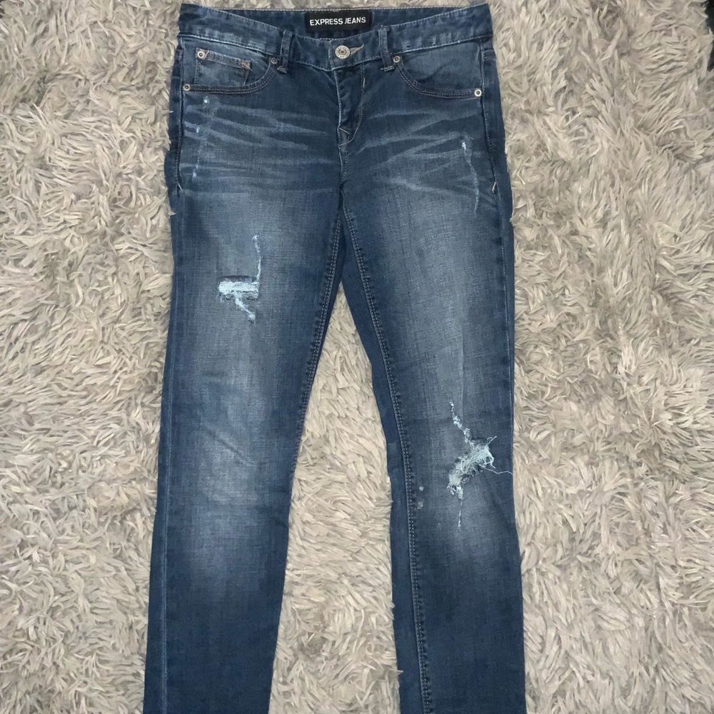 Express Low Rise Distressed Jeggings - Picture 3 of 5